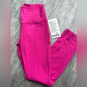 Size 8 BNWT lululemon align leggings.